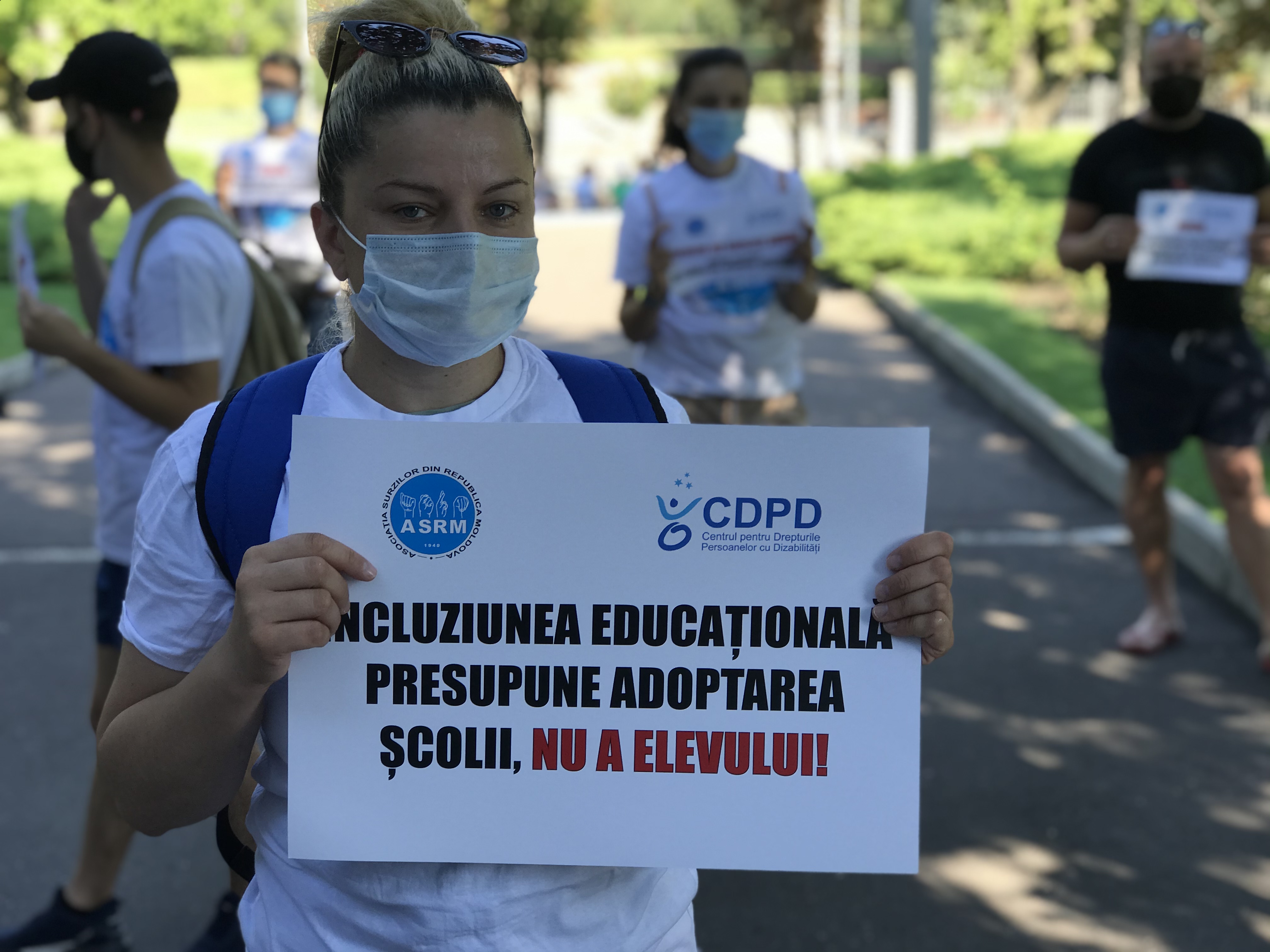 Copii fără auz și făfă educație decentă! Image